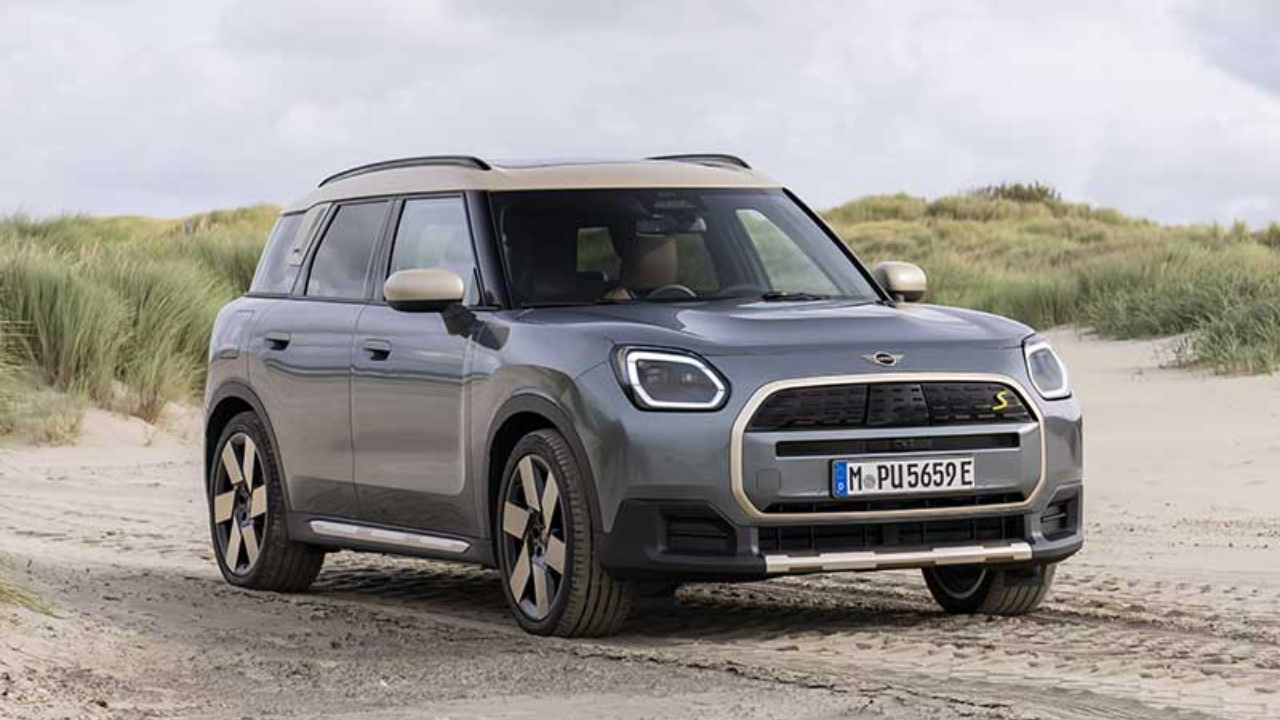 MINI Countryman SE All4 India launch MINI electric SUV 440 km range MINI AWD EV 2025 MINI Countryman electric specs MINI Countryman price in India New electric SUV India 2025
